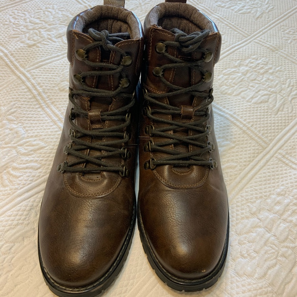 Men’s Sonoma Vitalize Boots. Size 11